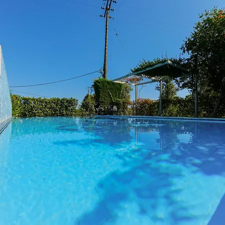 ヴィラ Deluxe Chrousso Pool *