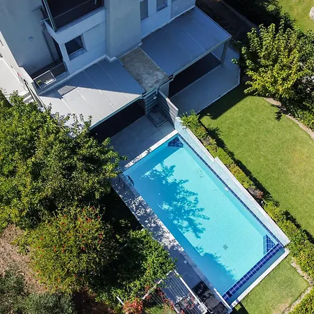Deluxe Chrousso Pool Paliouri