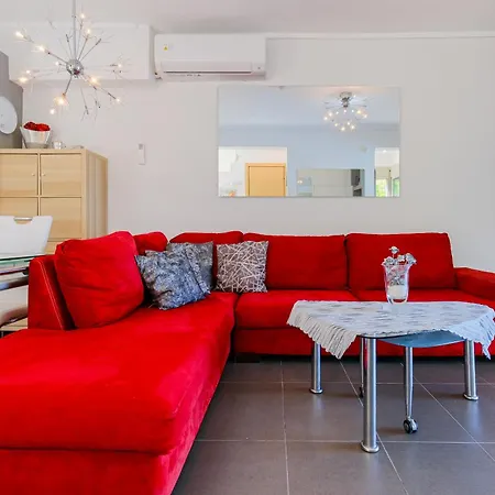 וילה Deluxe Chrousso Pool *