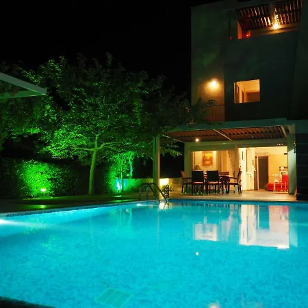 Villa Deluxe Chrousso Pool *