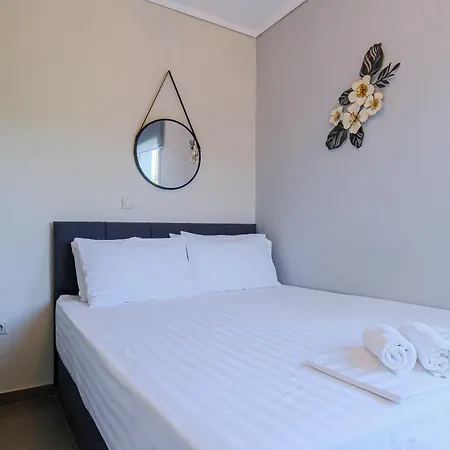 Deluxe Chrousso Pool * باليوري