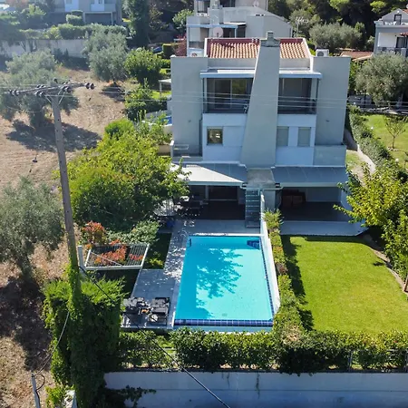 Deluxe Chrousso Pool فيلة