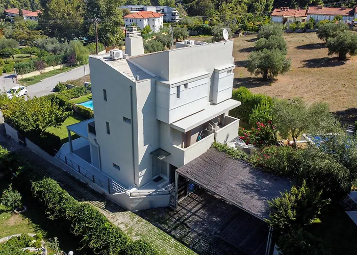 Deluxe Chrousso Pool * Paliouri