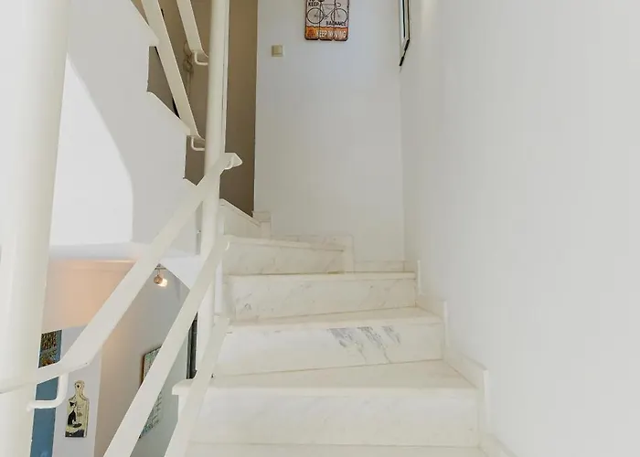 Deluxe Chrousso Pool *