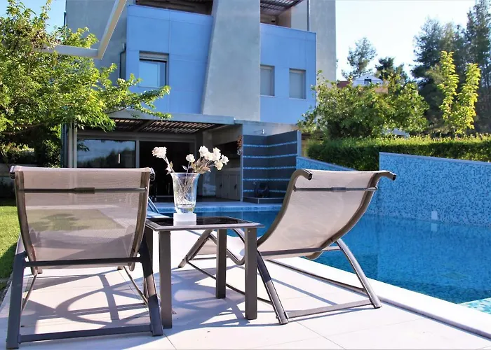 Deluxe Chrousso Pool Villa